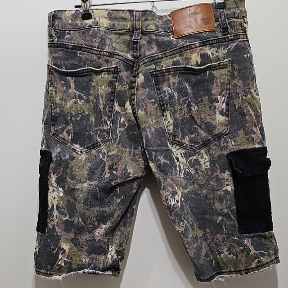 Men's Camouflage Cargo Shorts - Picture 4 of 6